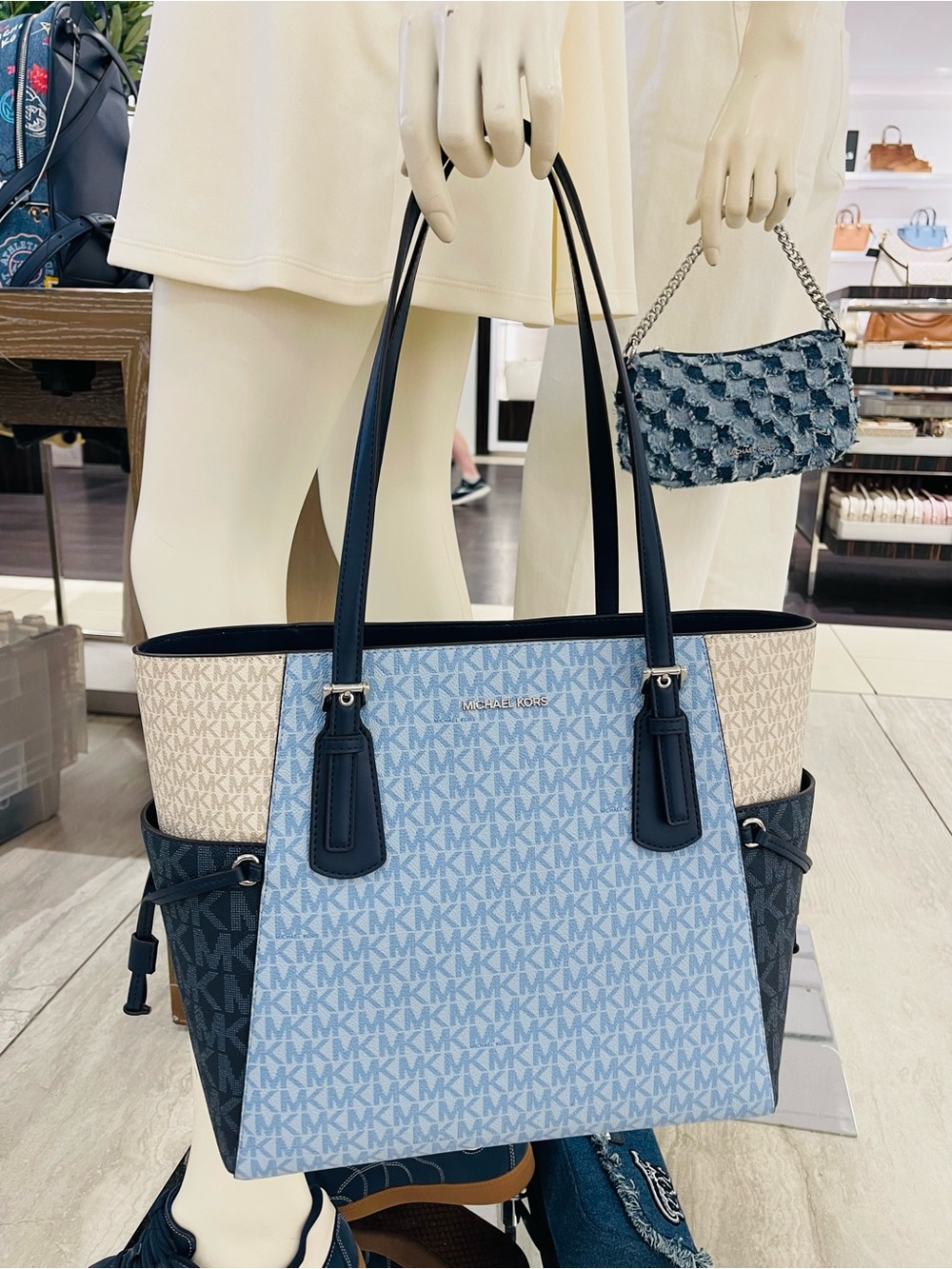 Michael Kors Voyager Lg Color-Block Signature Logo Tote Bag
 Admiral Multi 
NWT